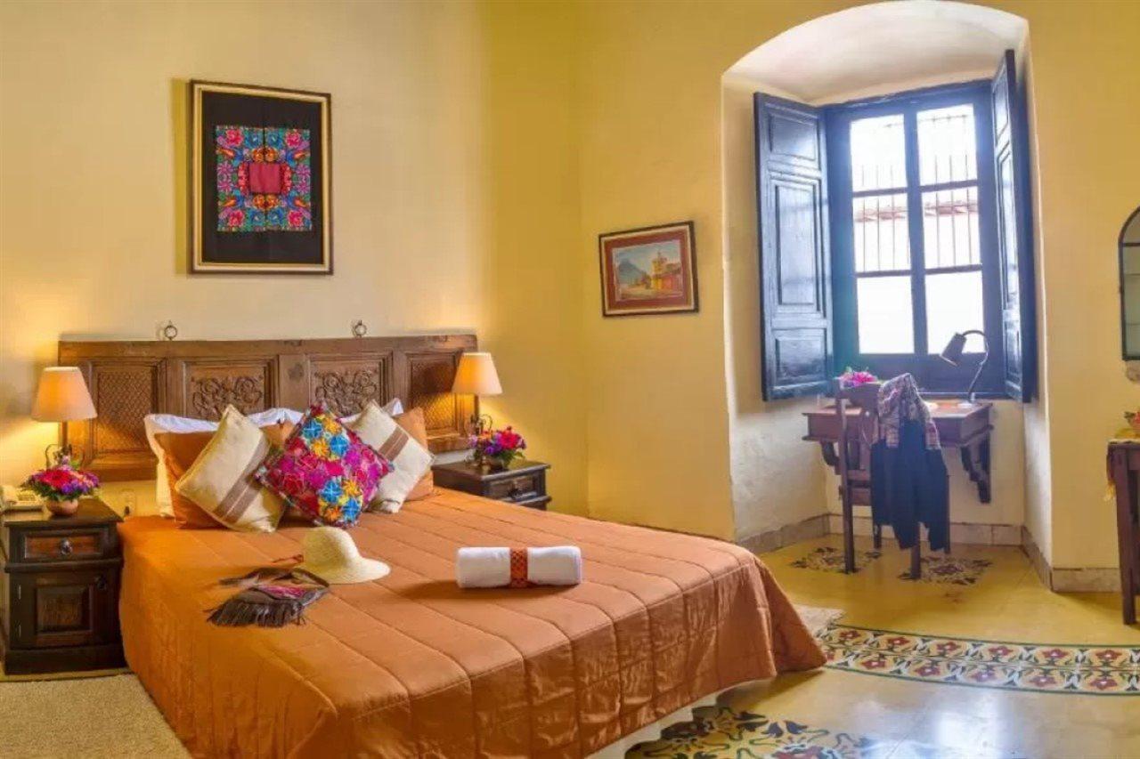 Hotel Convento Santa Catalina By Ahs Antigua Exterior photo