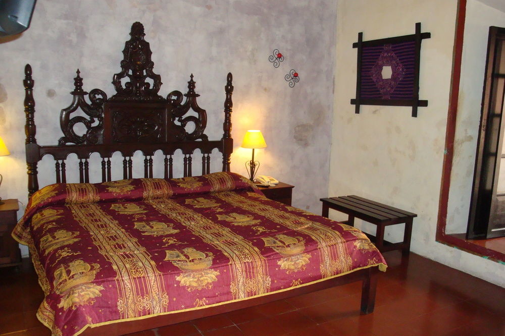 Hotel Convento Santa Catalina By Ahs Antigua Exterior photo